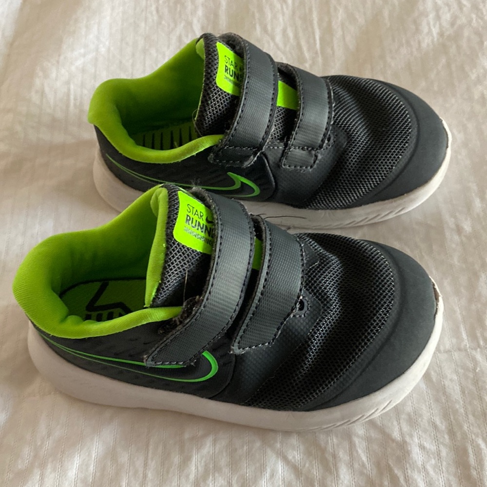 GUC Toddler Nike Star Runner Sneakers, 8C